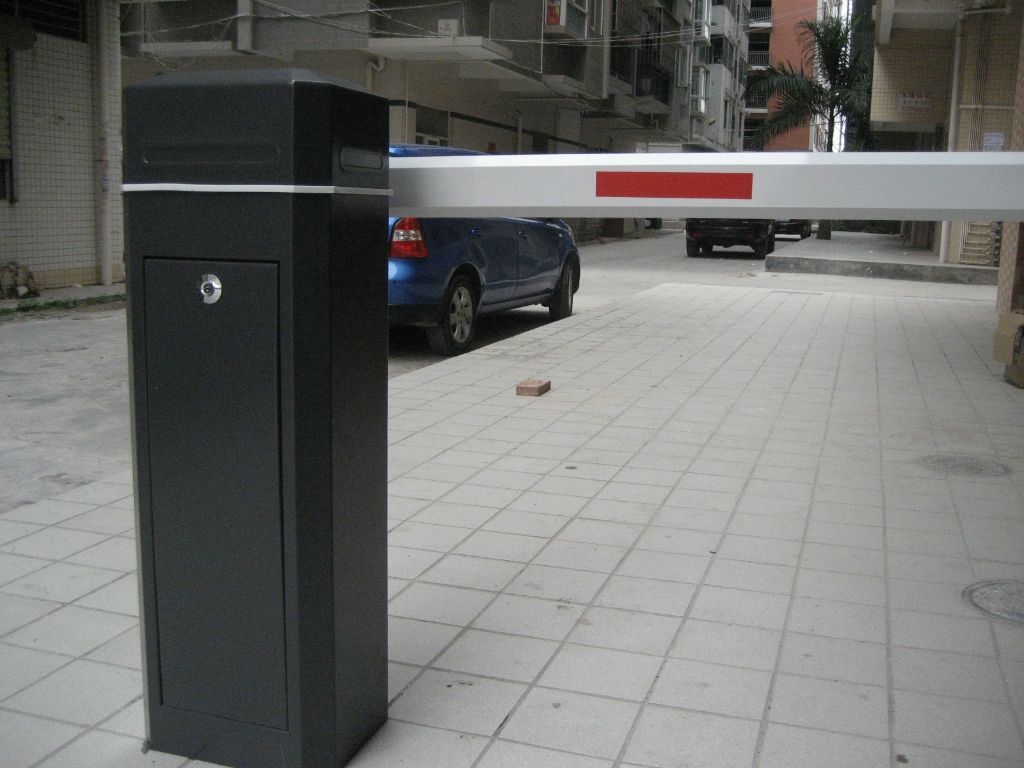 蛟河市灰色豪华道闸
